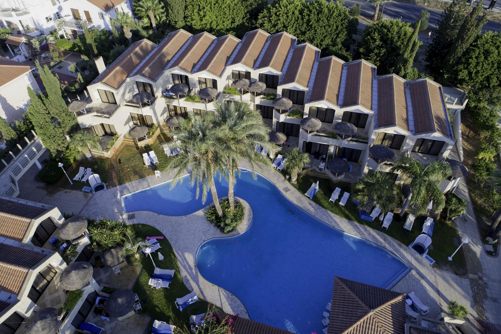 Palm & Resort