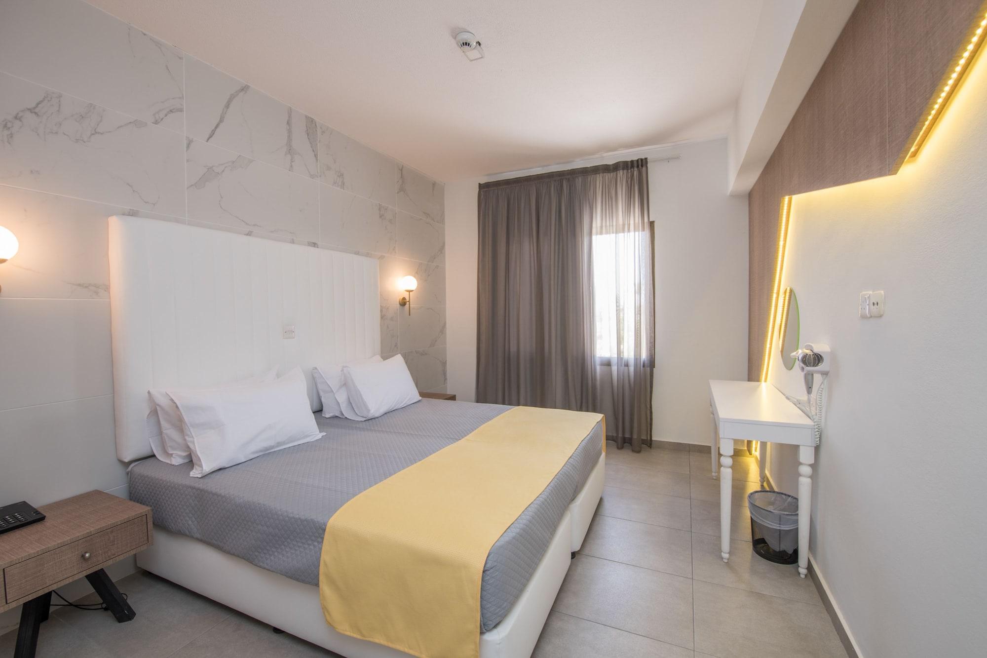 Aparthotel Narcissos Waterpark 4*