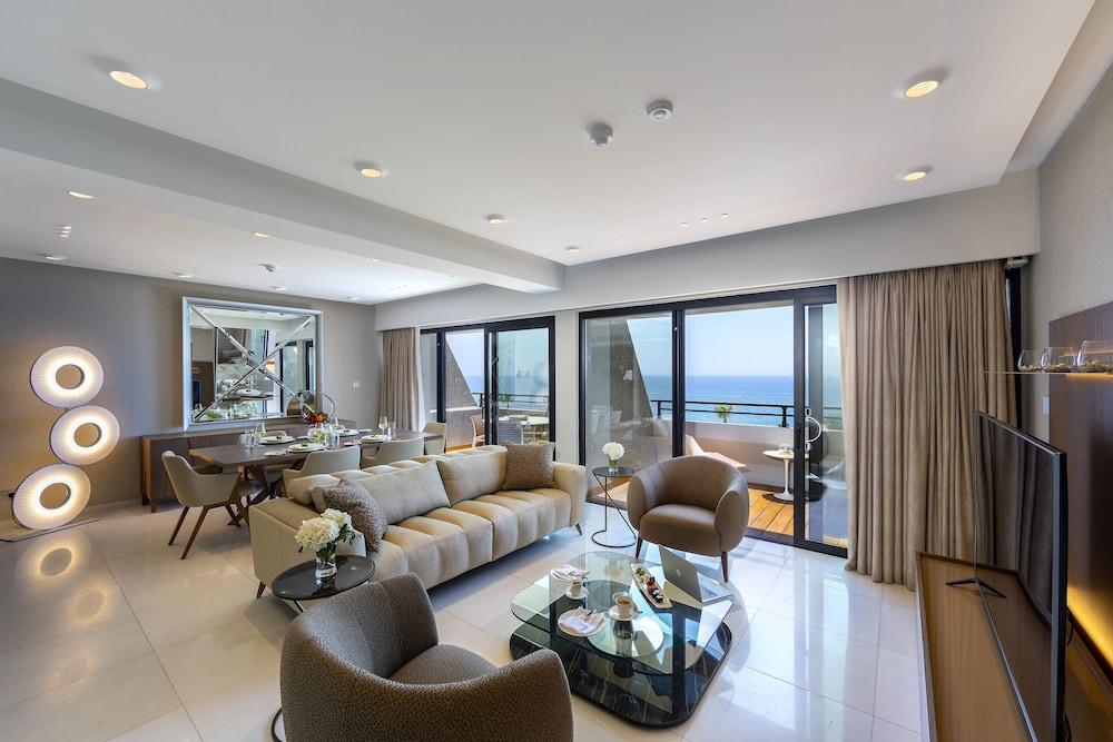 Hotel Amathus