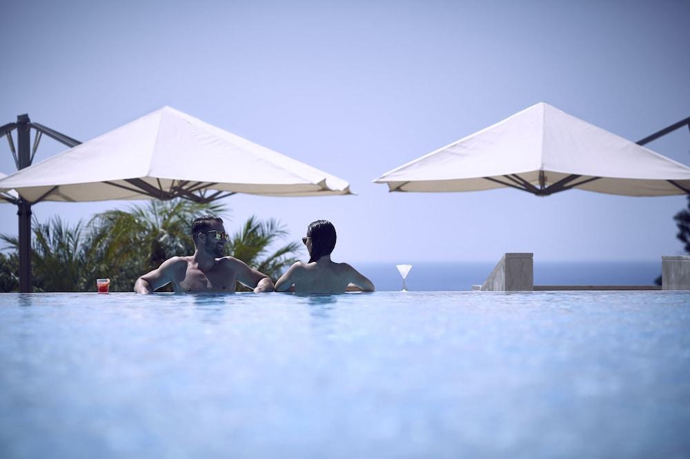 Four Seasons Agios Tychonas