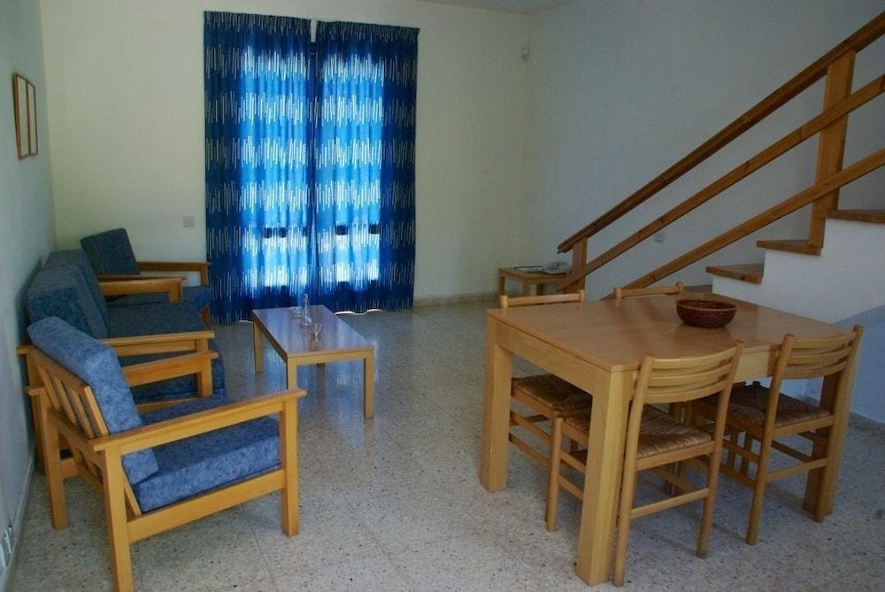 Aparthotel Hylatio Tourist Village Pissouri
