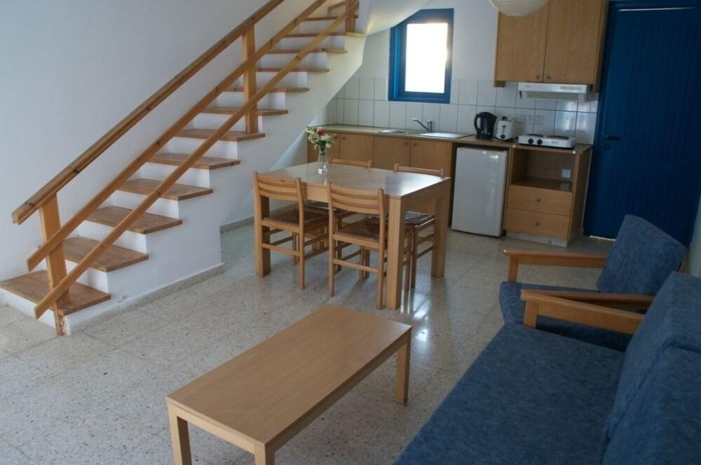 Aparthotel Hylatio Tourist Village Pissouri