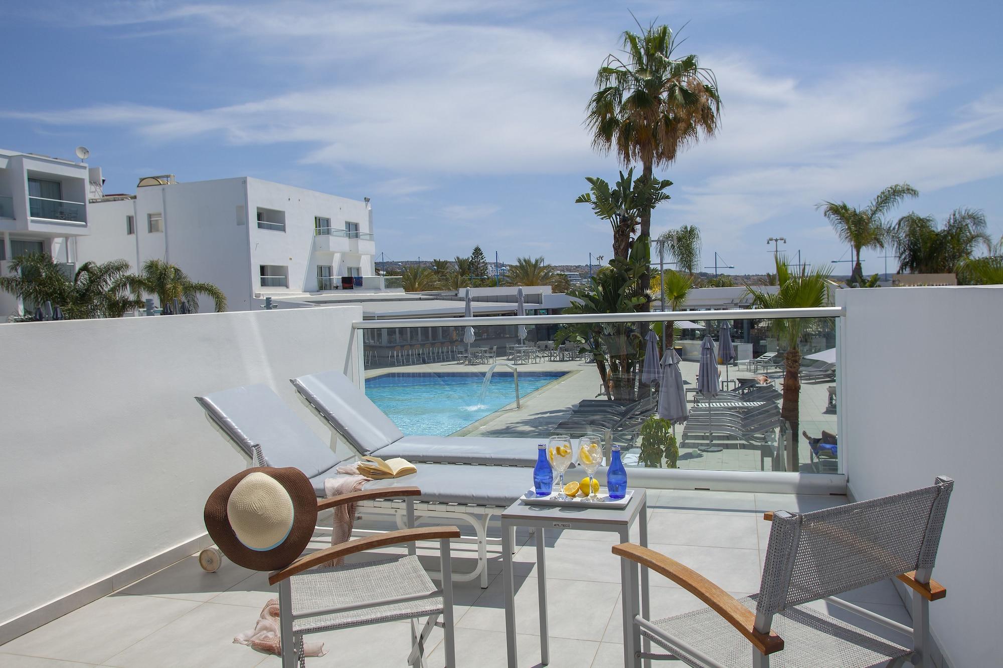 Limanaki & Hotel 4*