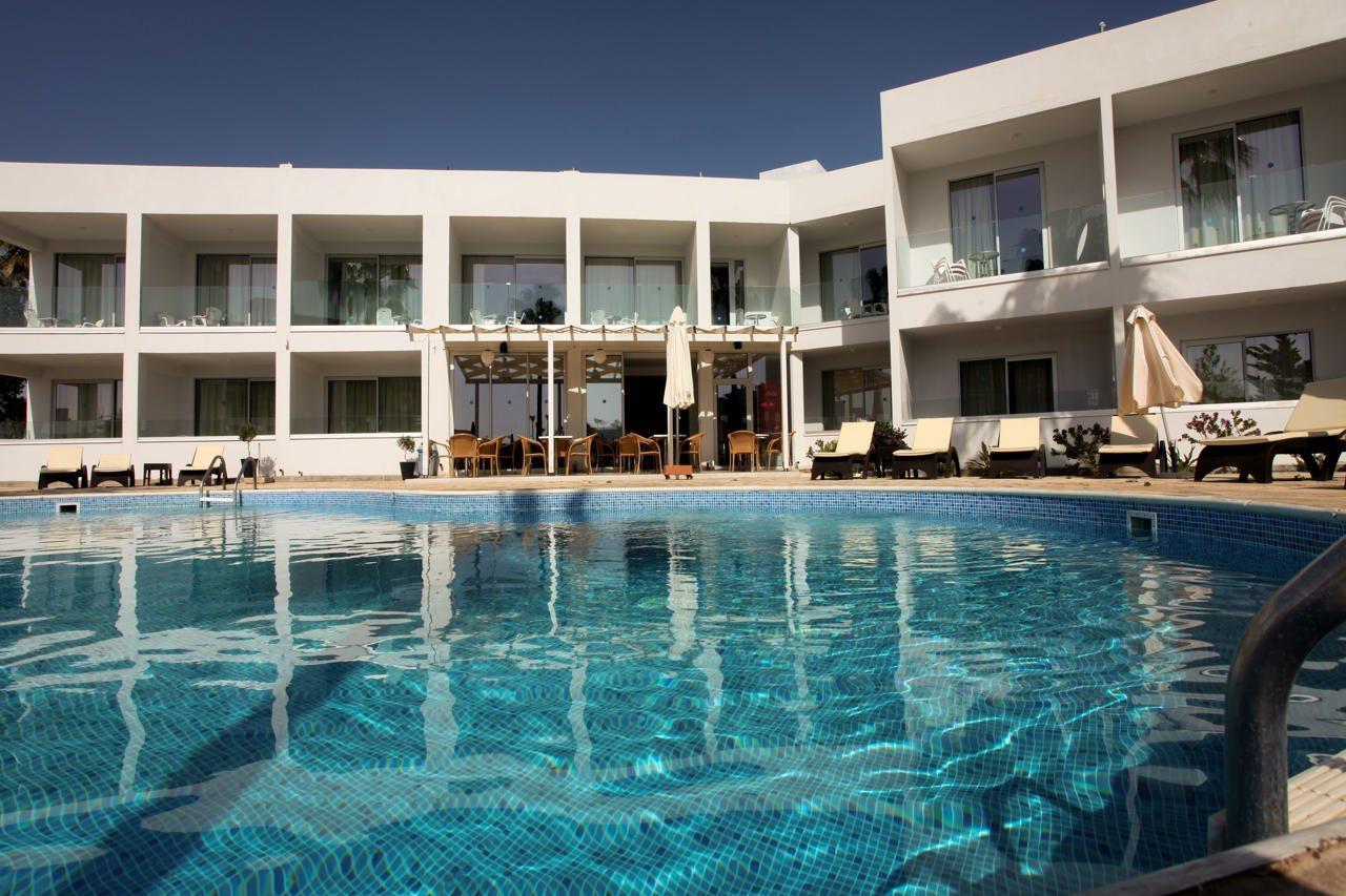 Bellini Aparthotel 3*