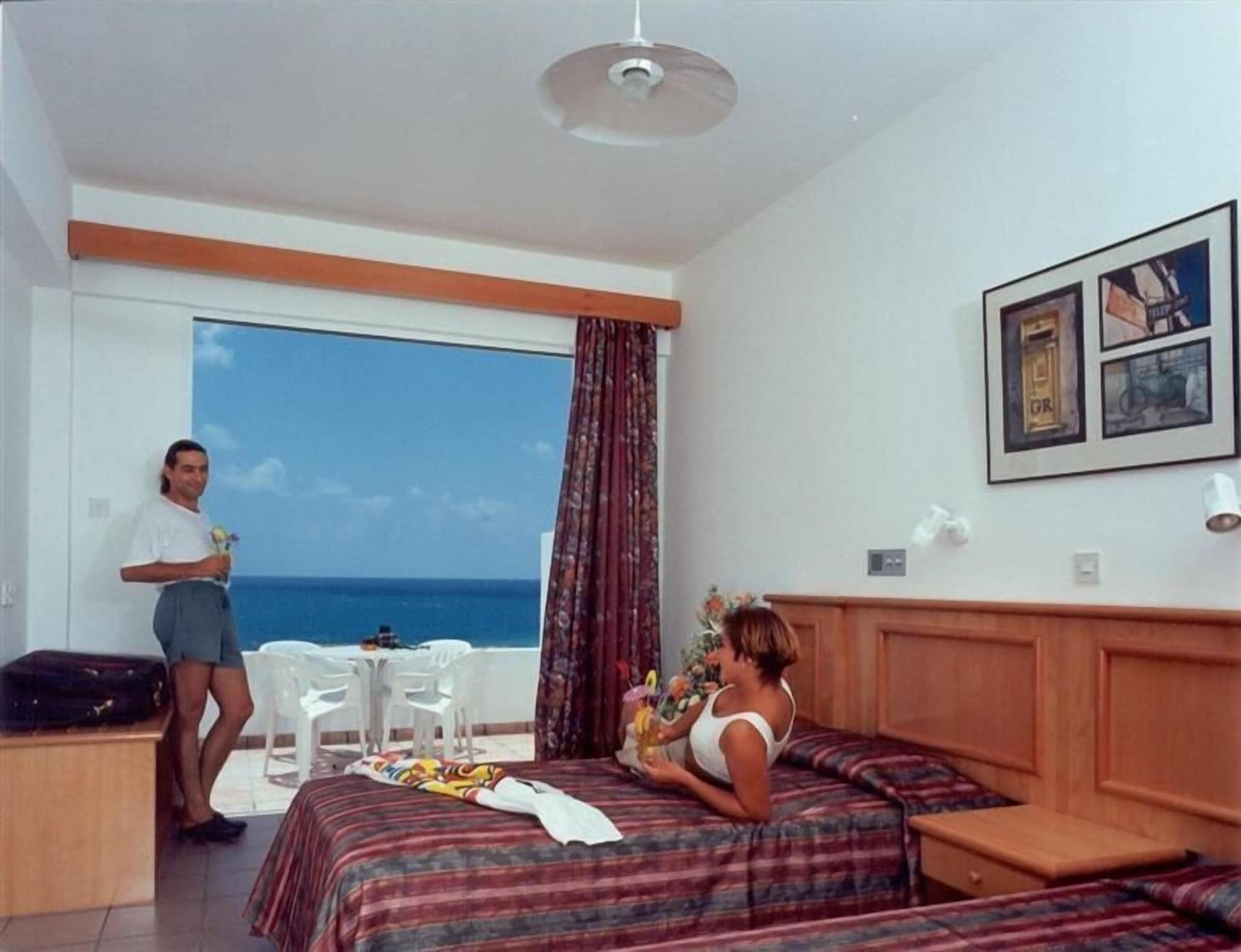 Aparthotel Corallia 3*