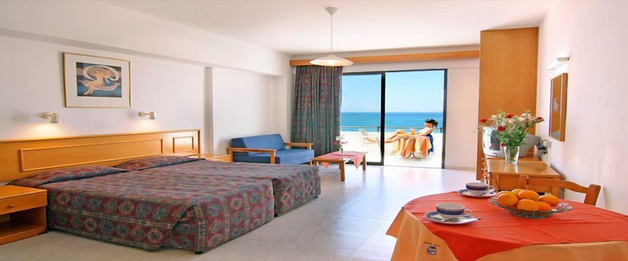 Aparthotel Corallia