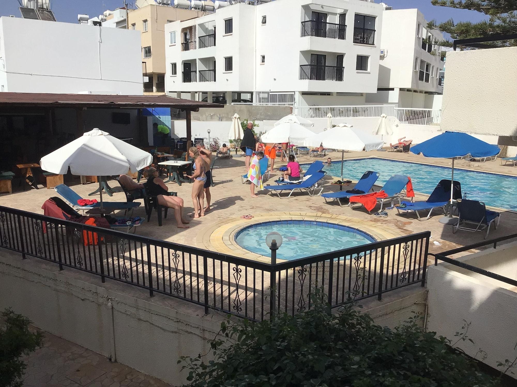 Aparthotel Florea