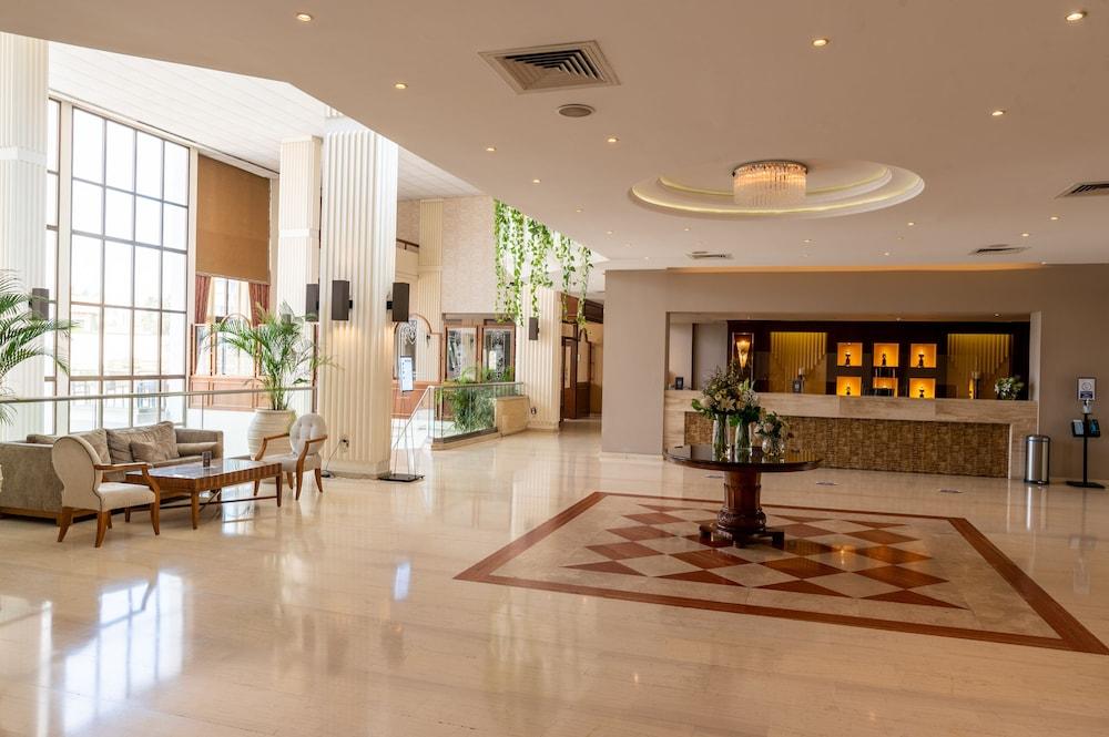 Resort Elias 4*
