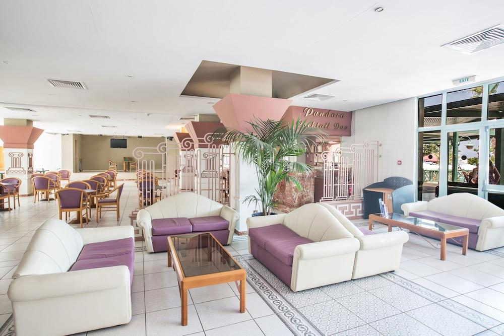 Antigoni Hotel 3*