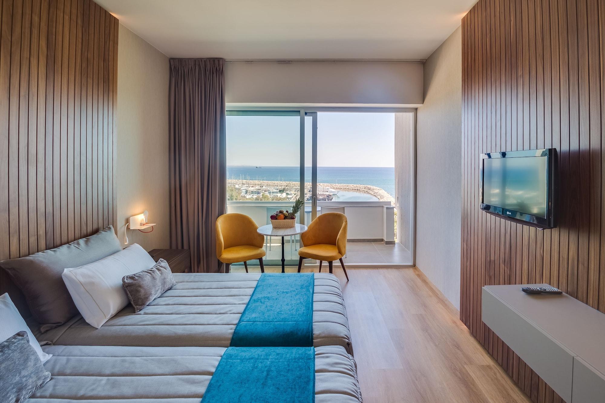 Sun Hall Hotel 4*