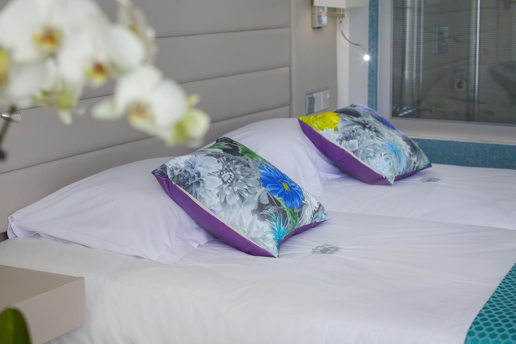King Evelthon & Resort 5*