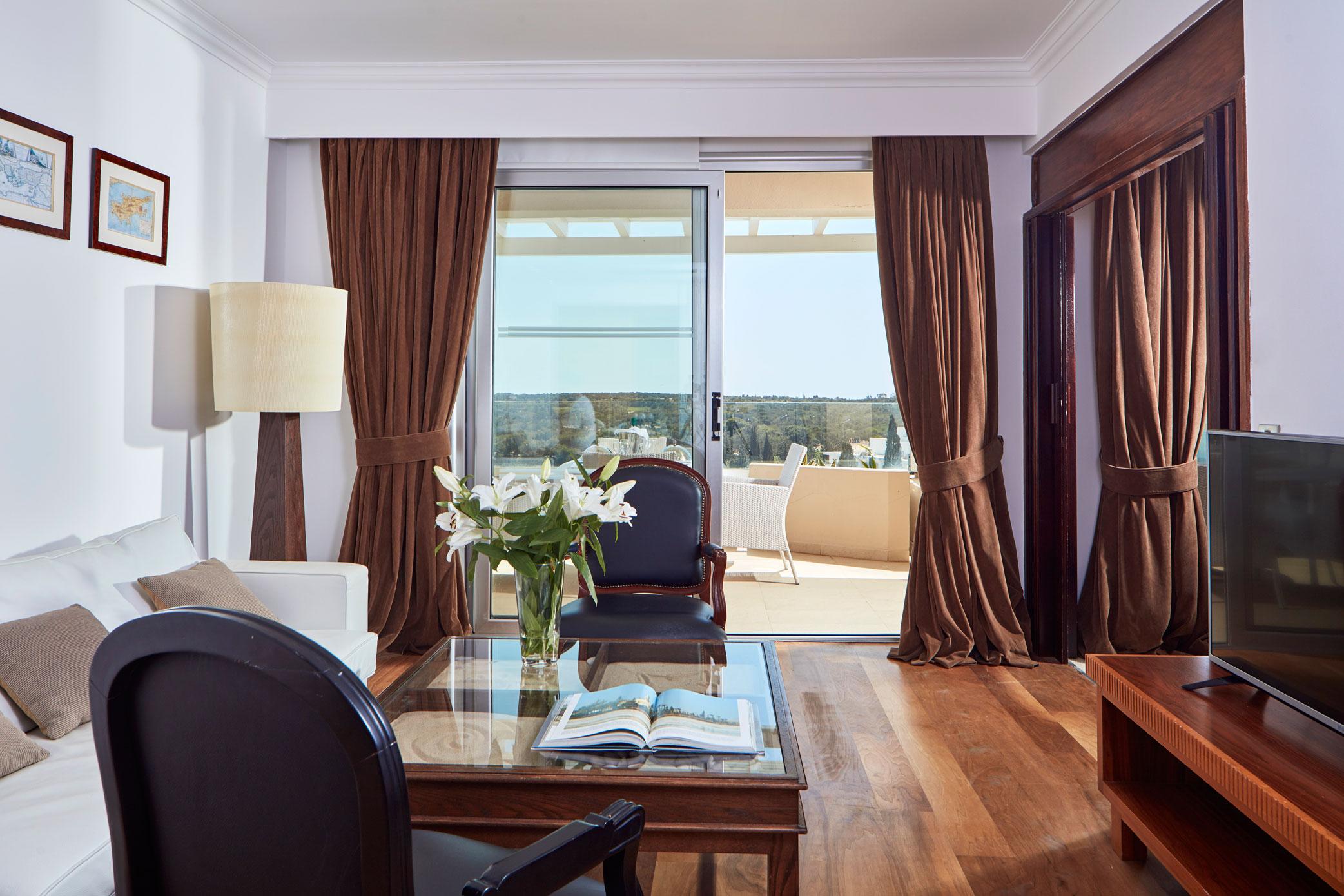 Grecian Park 5*