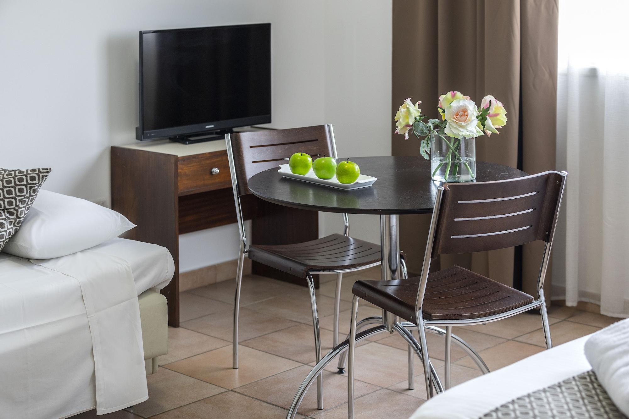 Costantiana Aparthotel Lárnaca