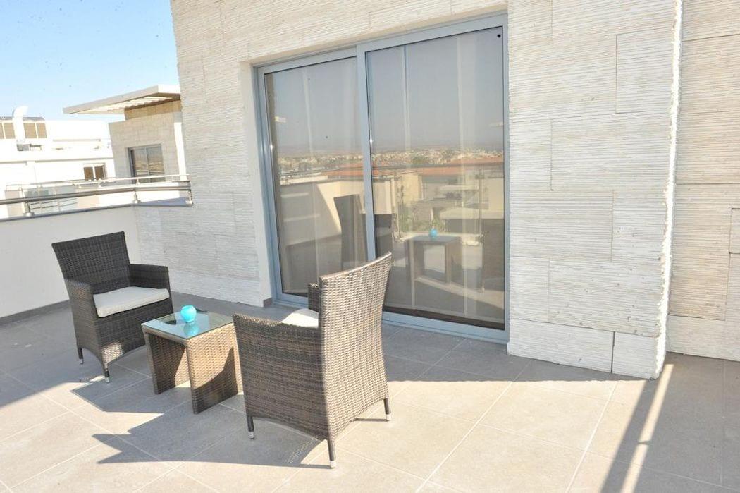 E-hotel Larnaca & Perivolia