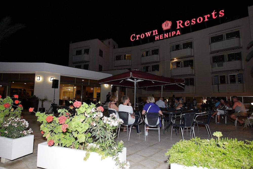 Crown Henipa Hotel 3*
