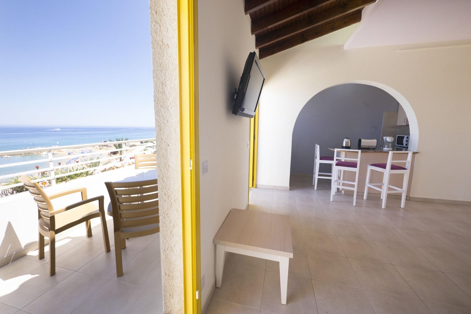 Myroandrou Aparthotel 3*