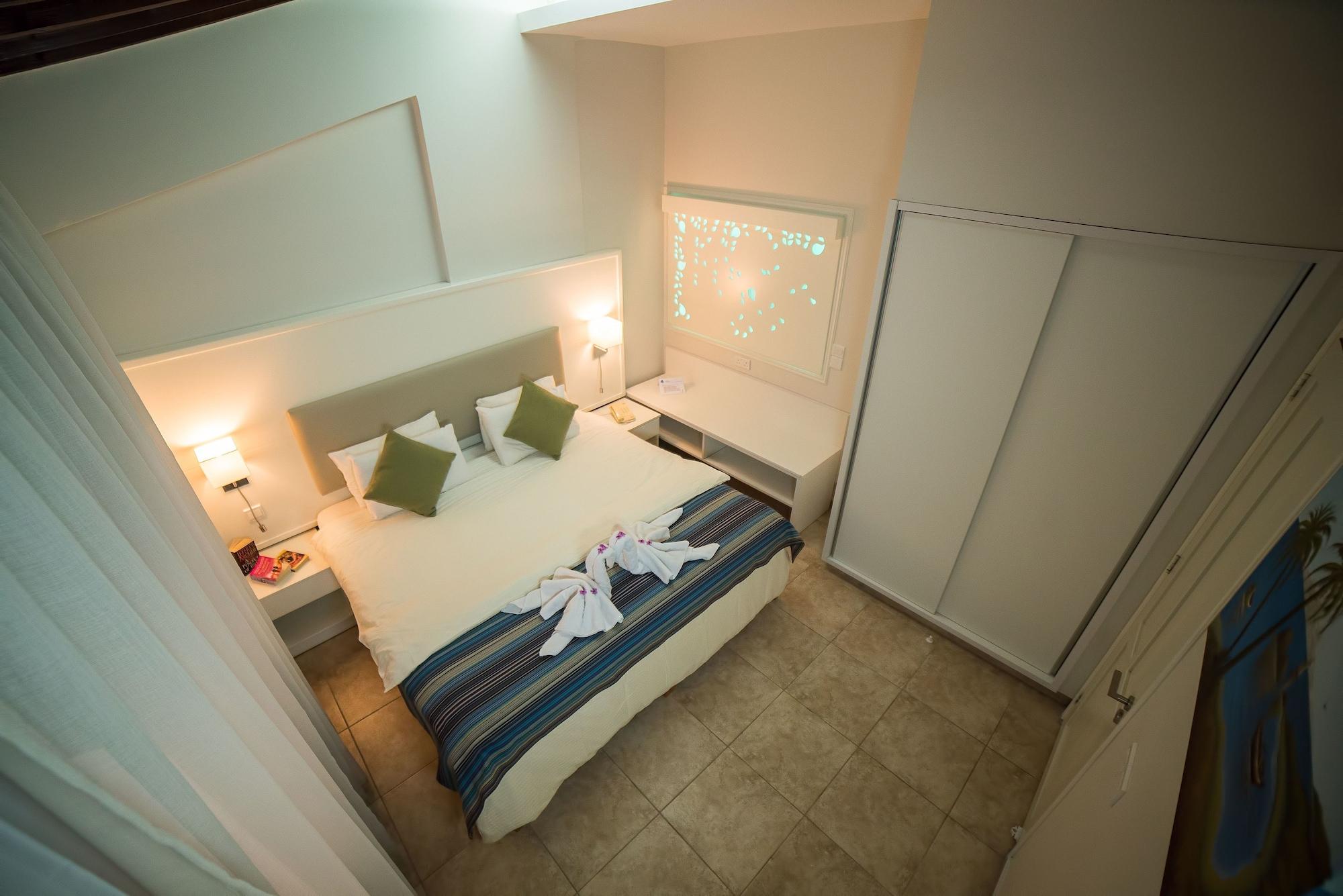 Myroandrou Aparthotel