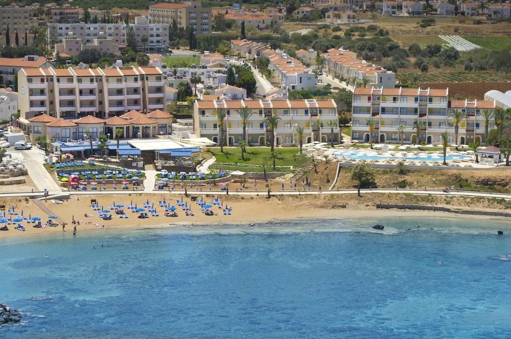 Aparthotel Myroandrou