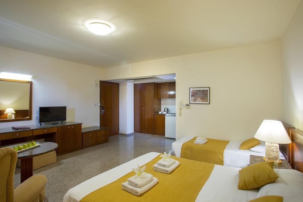 Hotel Kapetanios Limassol
