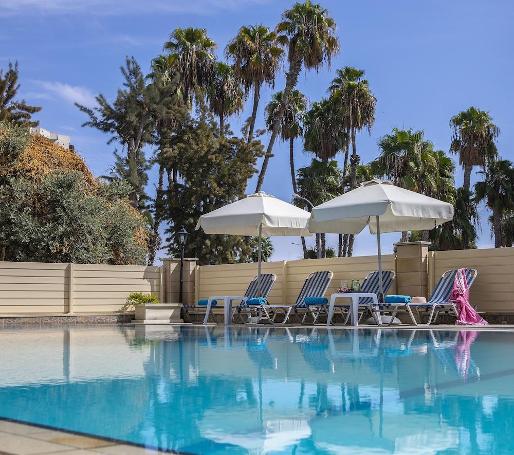 Kapetanios Hotel Limassol