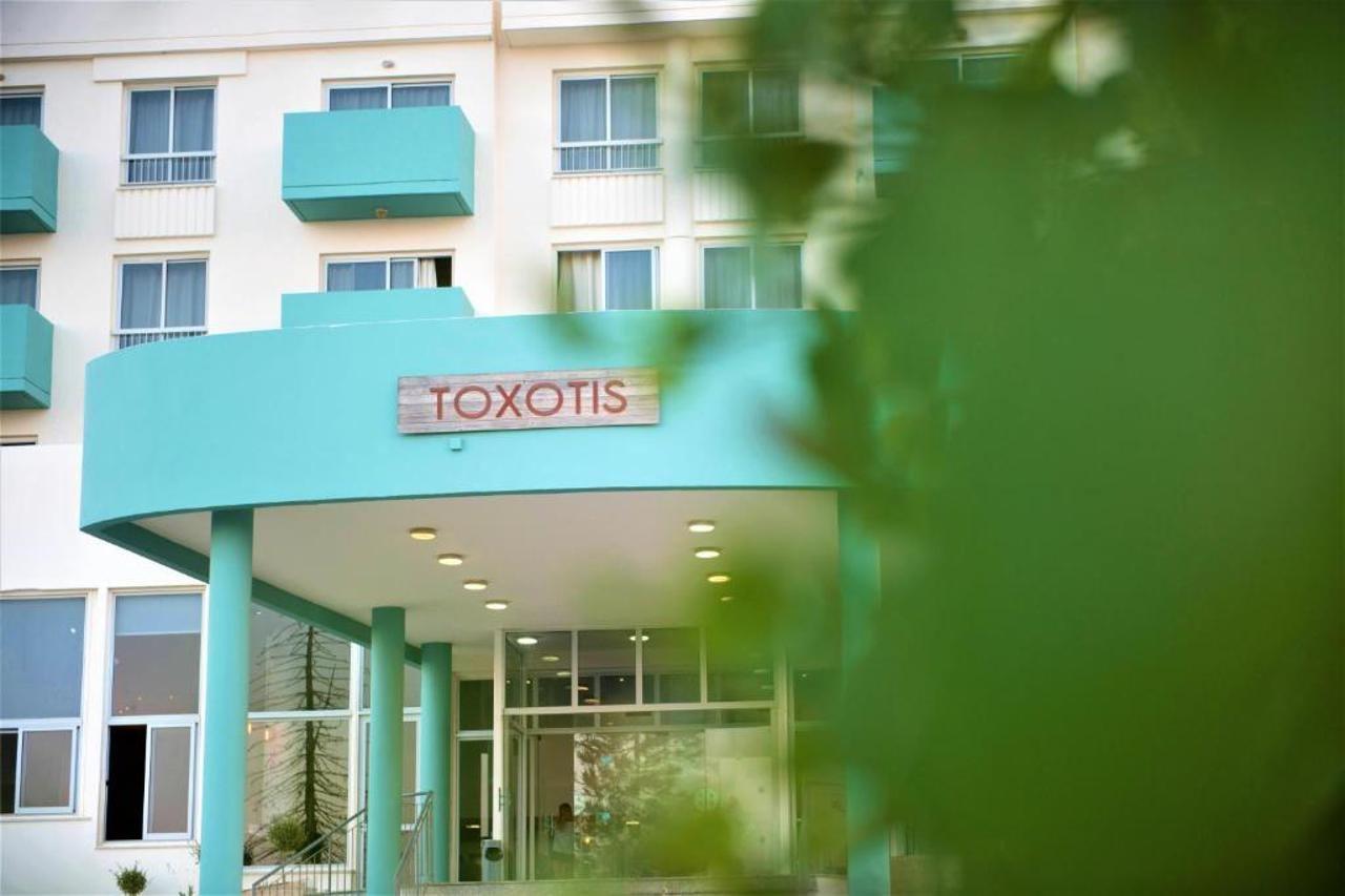 Hotel Toxotis Pernera