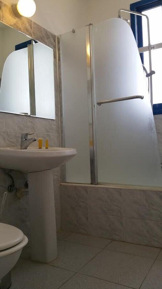 Marica's Boutique 3* Kissonerga