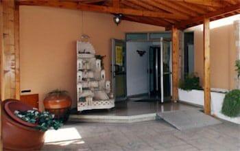 Aparthotel Petsas