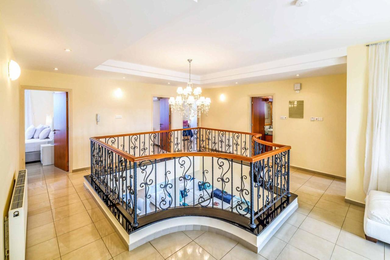 Royal Villa Paralimni