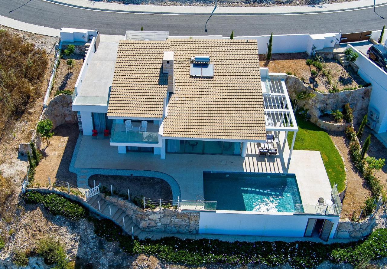Villa Resitour - Karina Heights