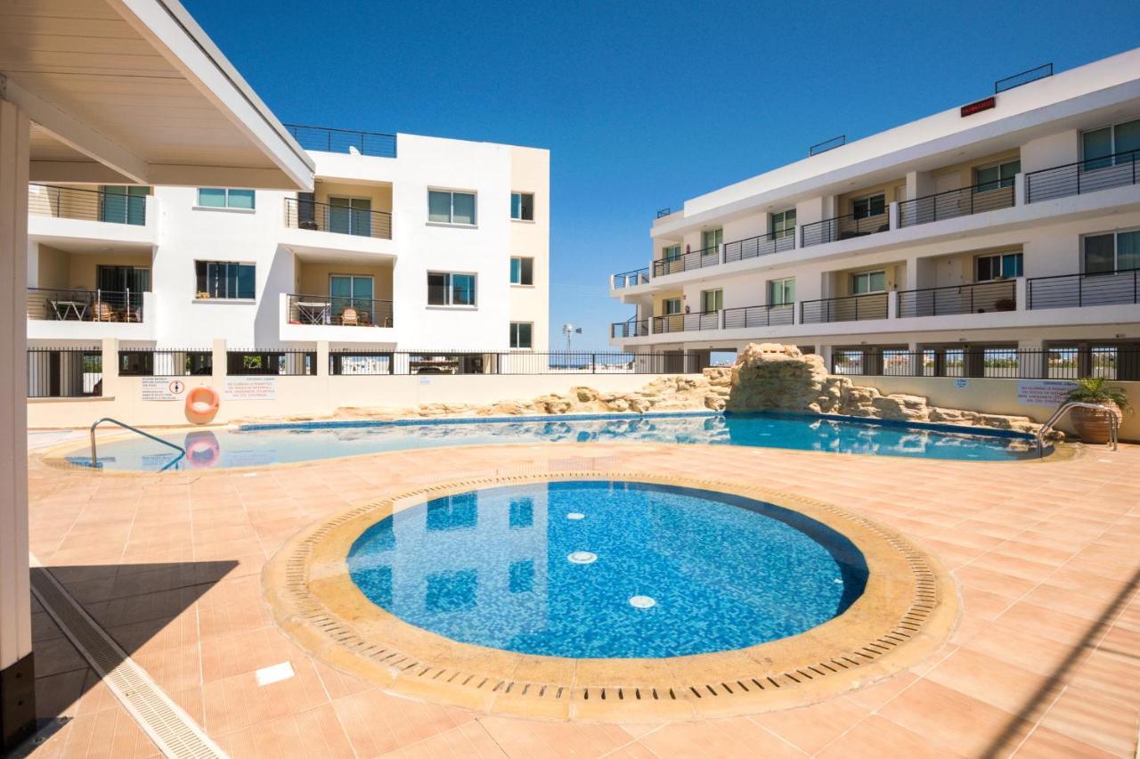 Apartment Sea View Apt*spacious Balcony*200m To The