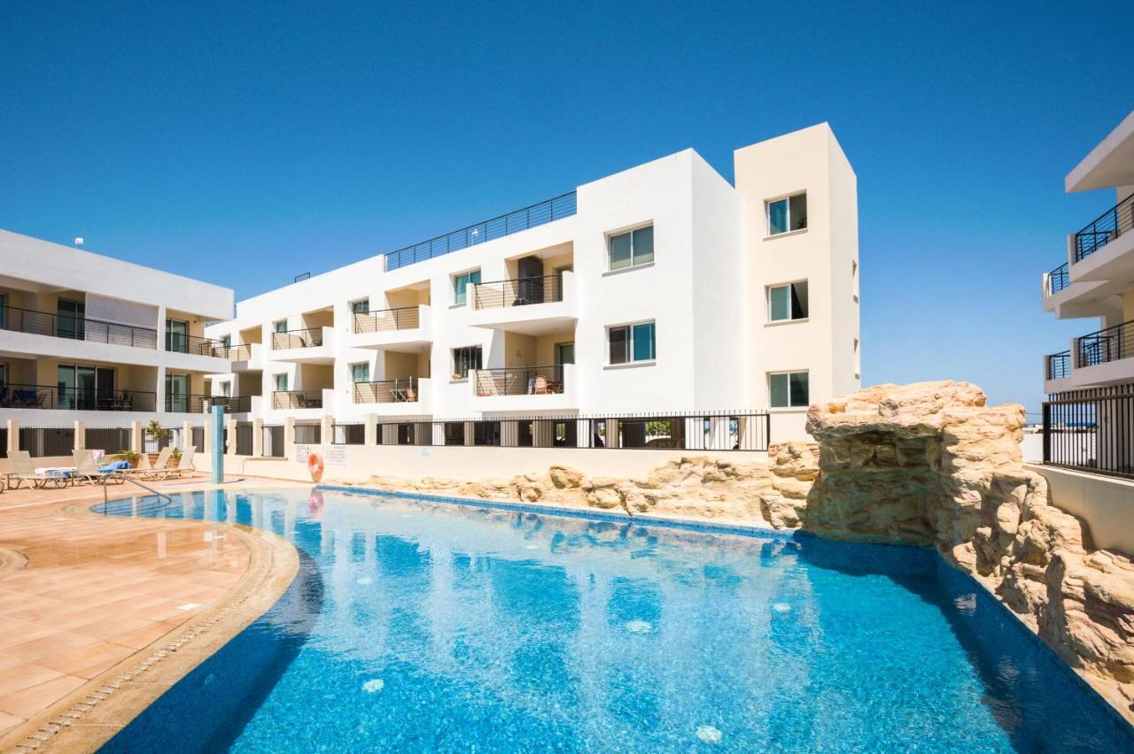 Sea View Apt*spacious Balcony*200m To The Apartment