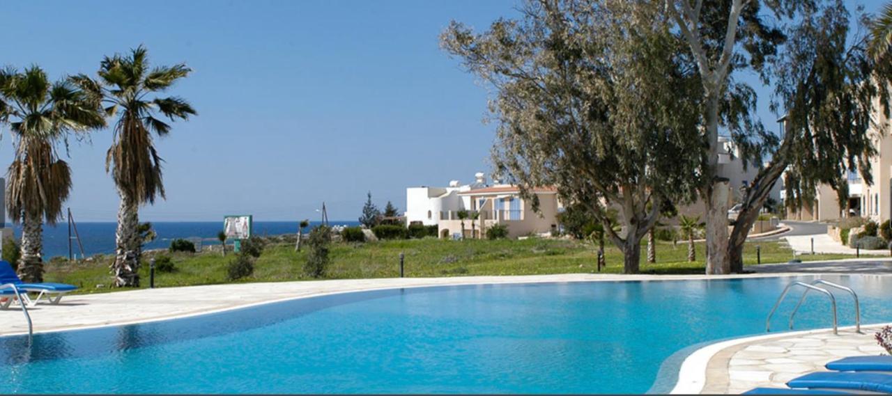 Kings Palace - Spacious 2-bed With Sea Views And Large Patio Apartamento
