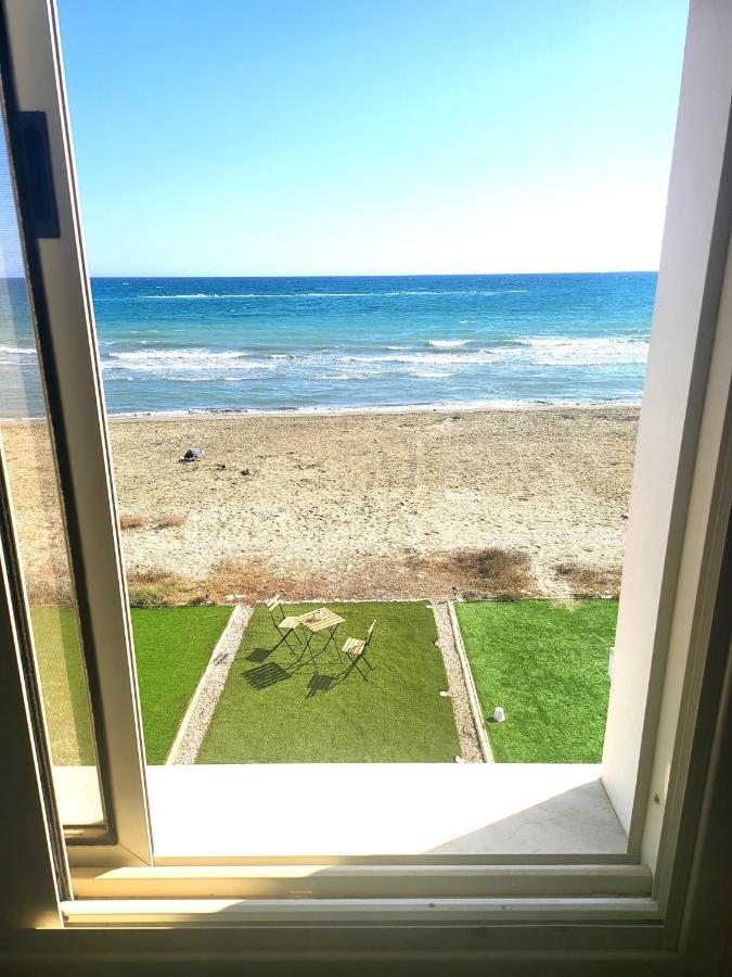 Mattis Seafront Beachhouse Perivolia