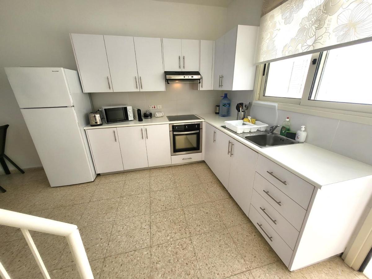 Holiday home Mattis Seafront Beachhouse *