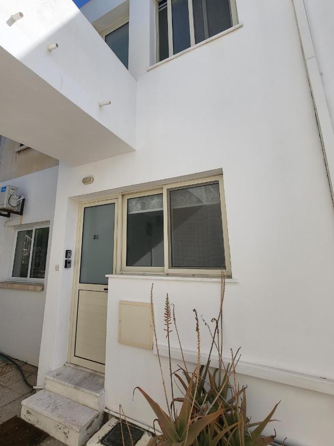 Mattis Seafront Beachhouse Perivolia