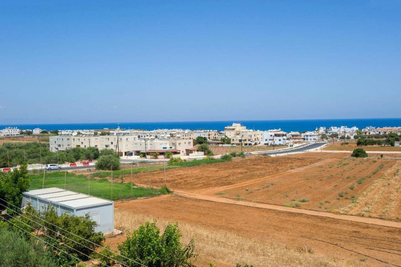 Sea View Apt*spacious Balcony*200m To The Apartment Paralimni