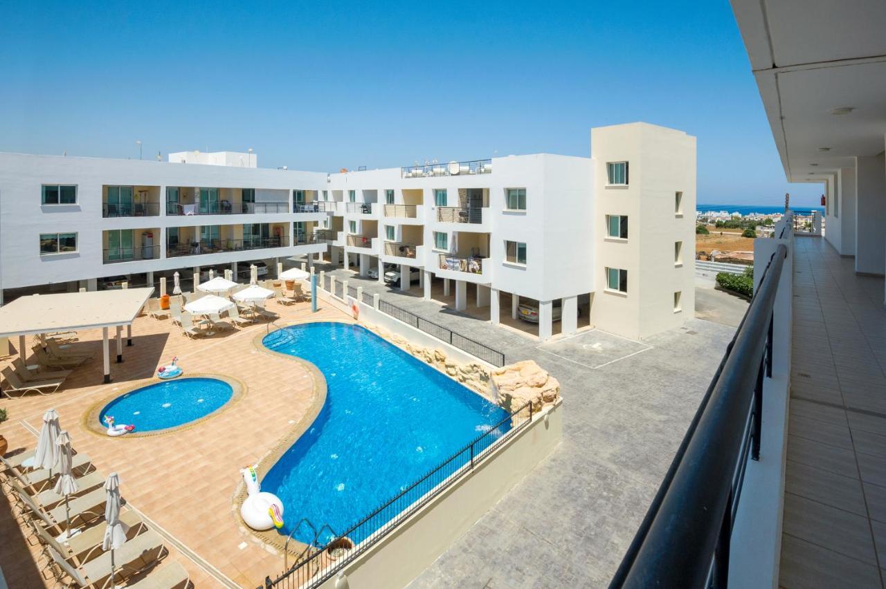 Sea View Apt*spacious Balcony*200m To The Apartment