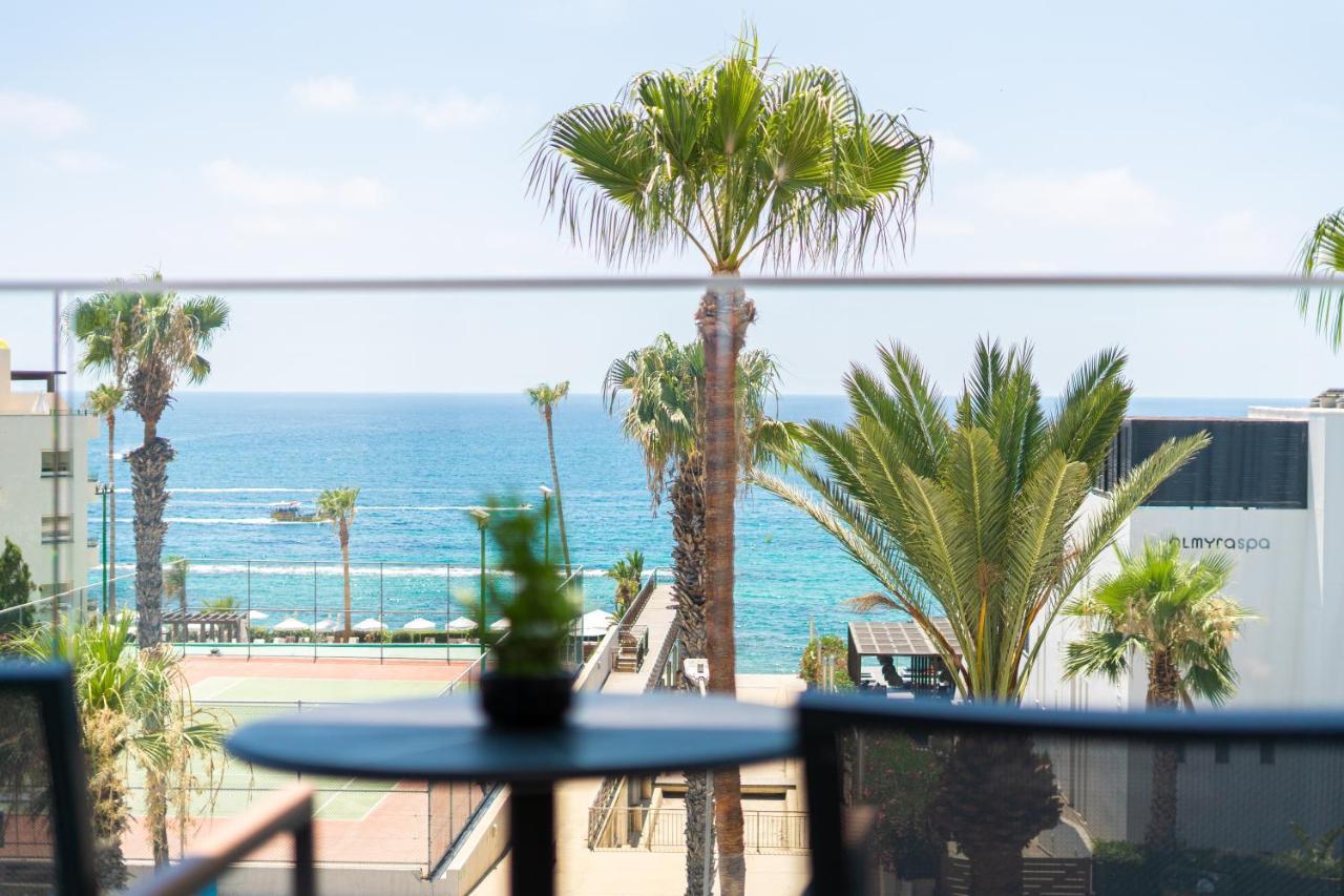 Waterside Sea View *