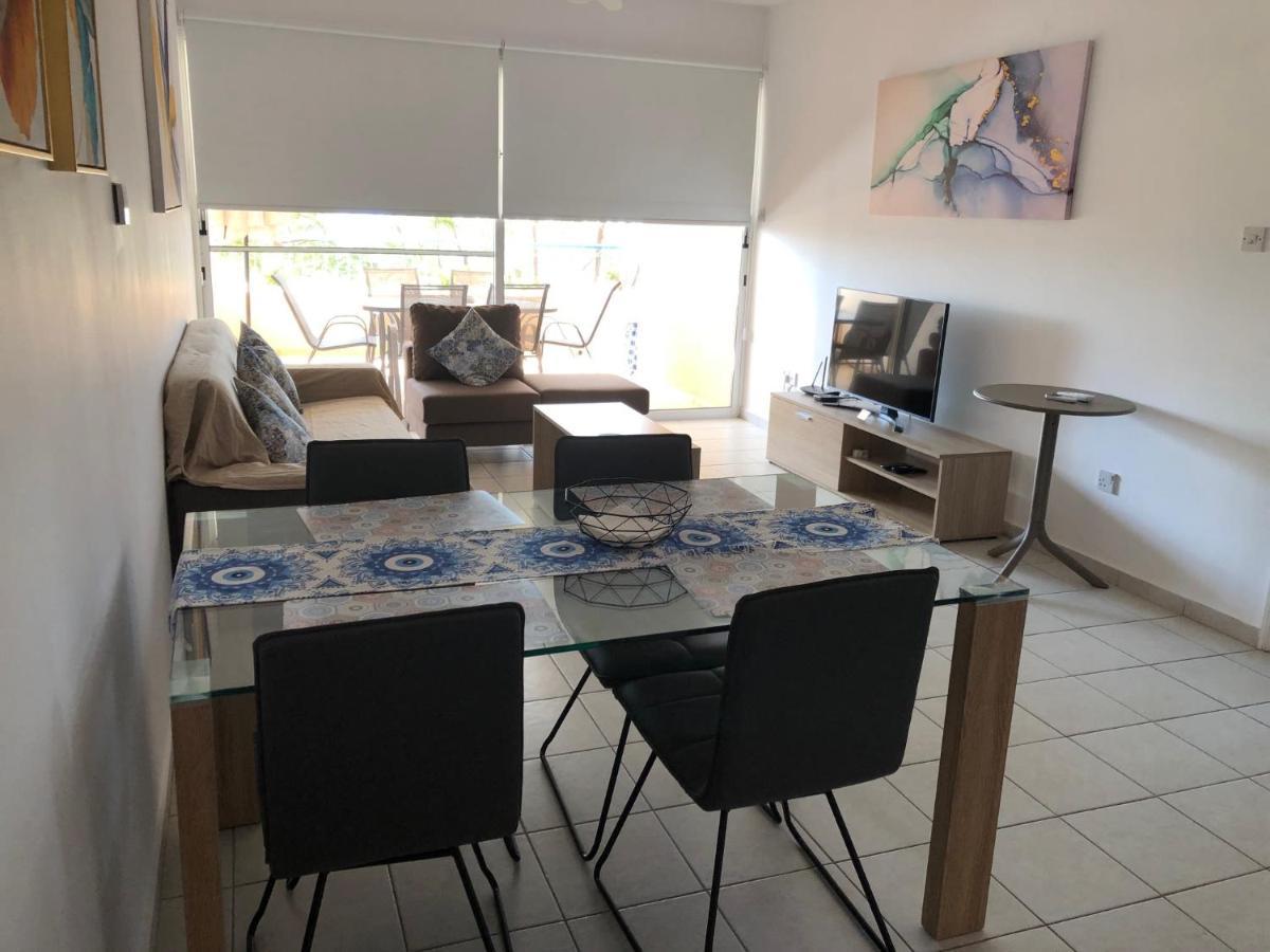 Kings Palace - Spacious 2-bed With Sea Views And Large Patio Apartamento Paphos
