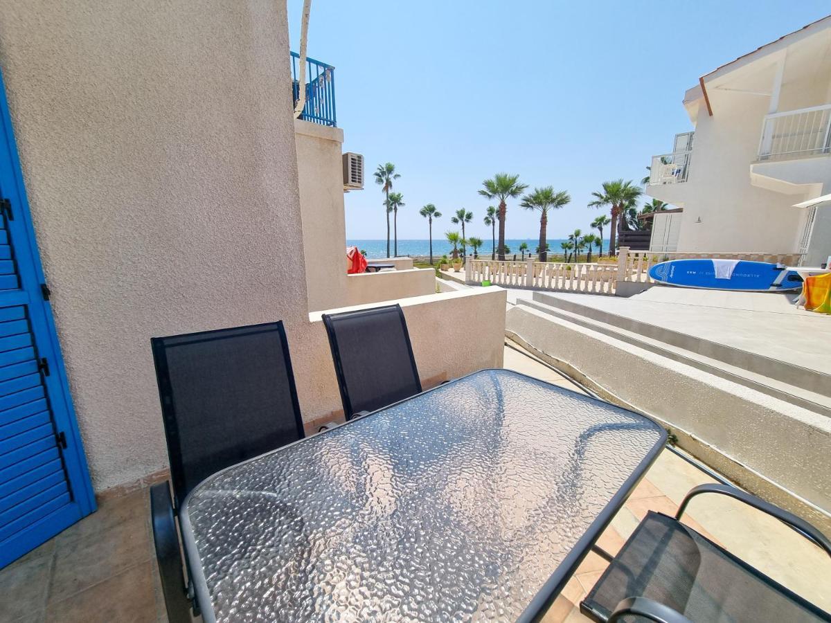 Vibes Beachfront Apartment *