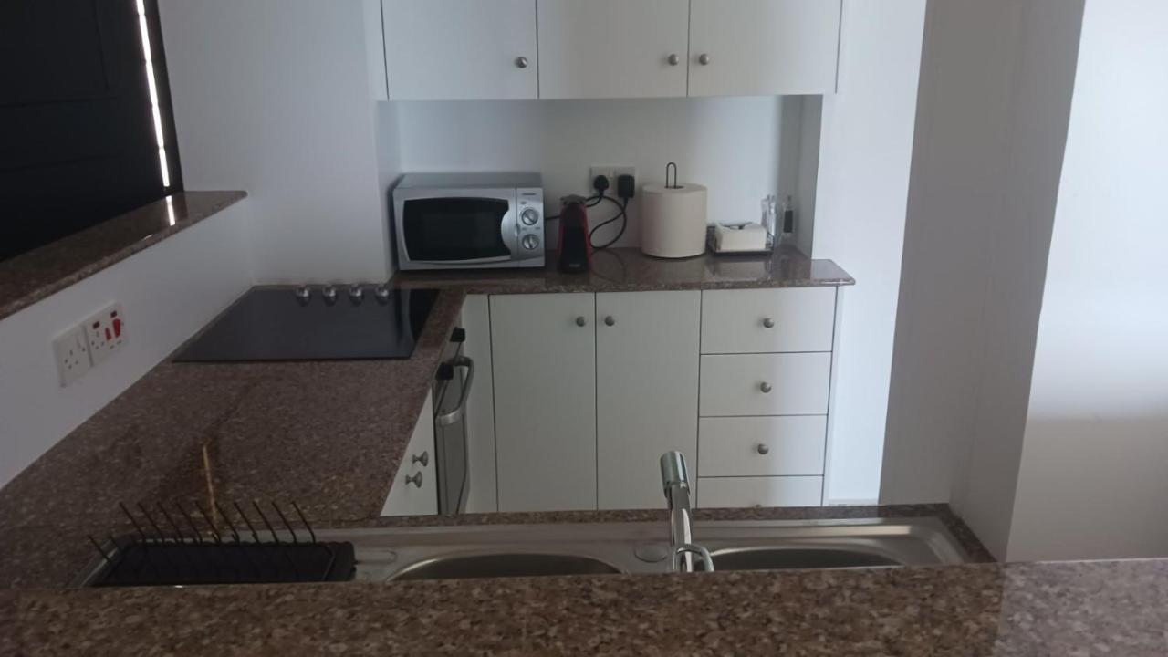 Apartment Quattro Beachfront Sea View Ap 53 Larnaca
