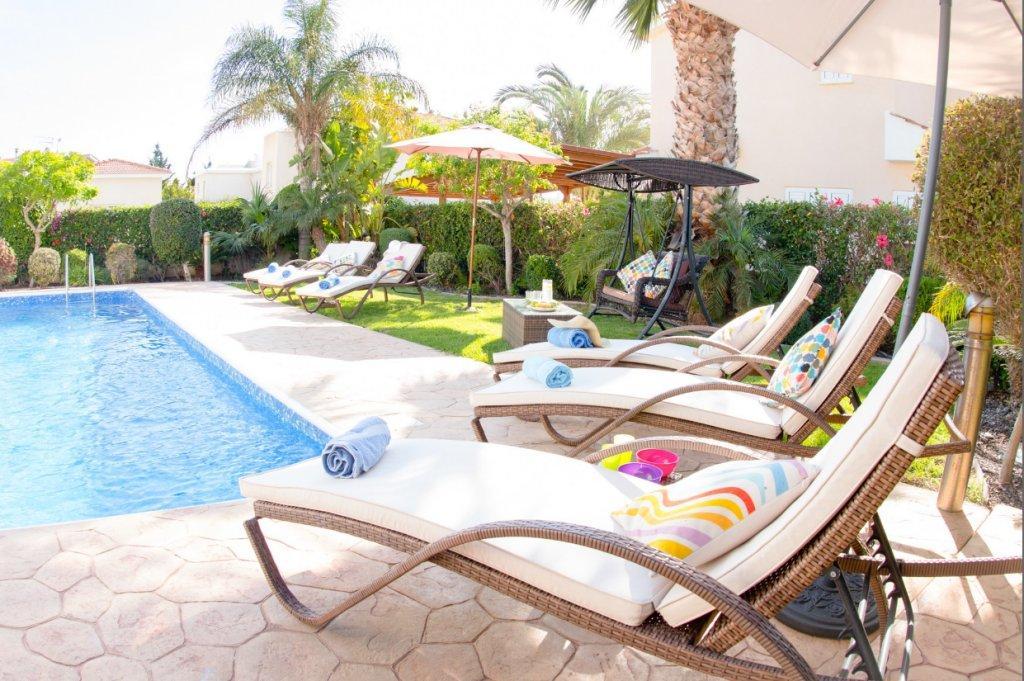 Lp Villa *