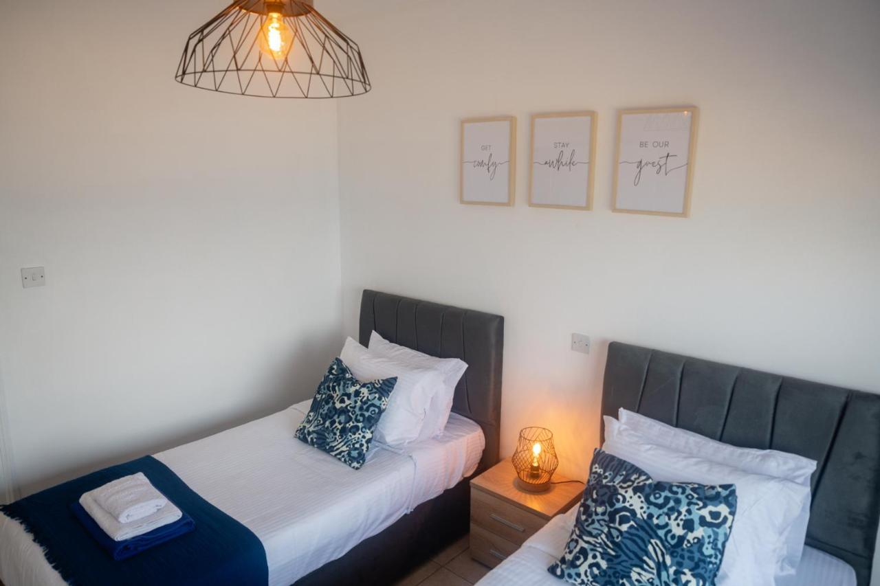 Apartment Quattro Beachfront Sea View Ap 53 *