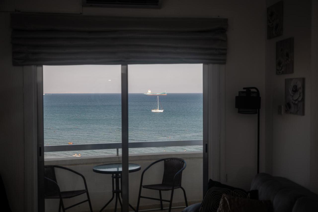 Apartment Quattro Beachfront Sea View Ap 53