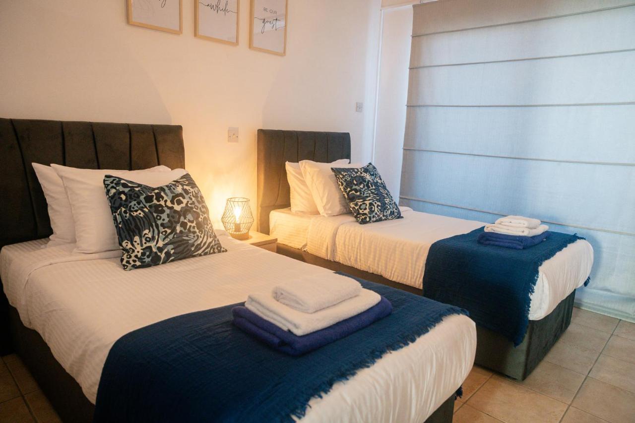 Quattro Beachfront Sea View Ap 53 Apartment *