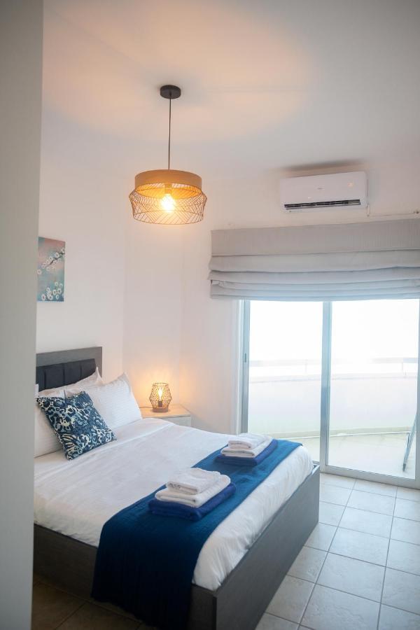 Apartment Quattro Beachfront Sea View Ap 53 Larnaca