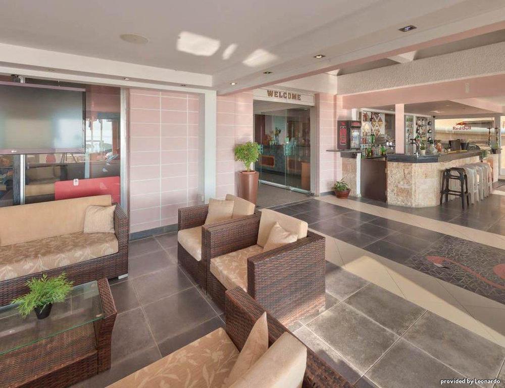 Flamingo Hotel 3*