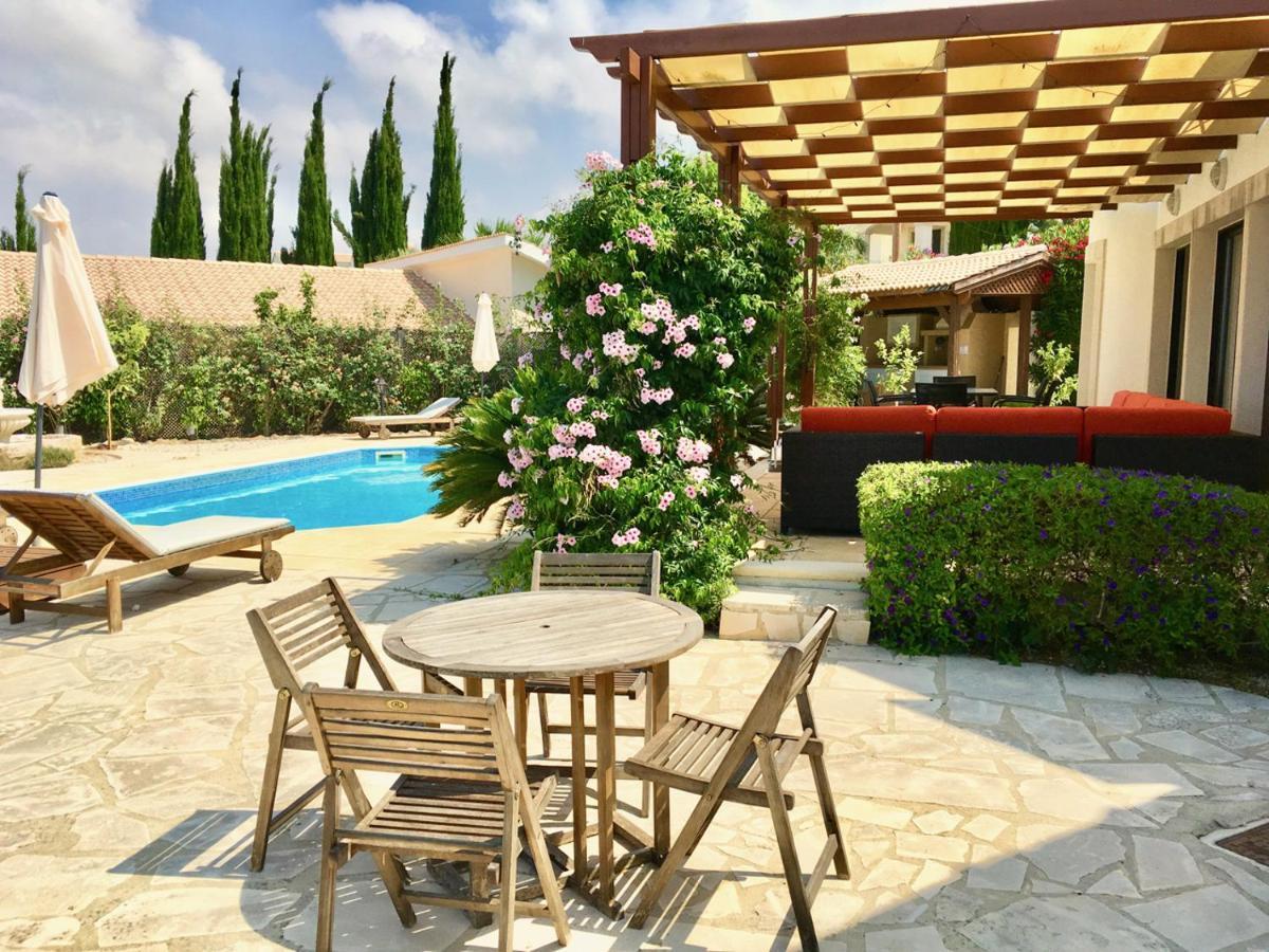 Villa Panorama - Stunning Views In With Hot Tub, Pool, Garden Kouklia