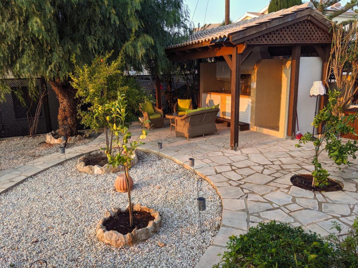 Villa Panorama - Stunning Views In With Hot Tub, Pool, Garden