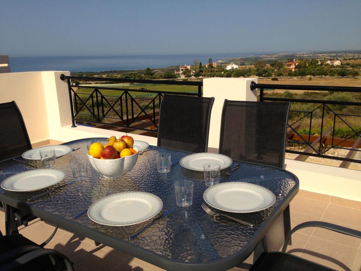 Panorama - Stunning Views In With Hot Tub, Pool, Garden Kouklia